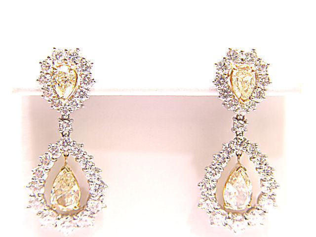 ADORABLE CERTIFIED FANCY YELLOW DIAMOND DANGLE NATURAL PEAR SHAPE DIAMOND
