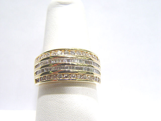 DIAMOND ROUND BRILLIANT SH BAGUETTE SH 4 ROW SET DIAMOND