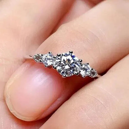 Luxury Women'S Fashion Silver Color Ring round Cut Cubic Zirconia Engagement Party Wedding Promise Rings Anniversary Gifts