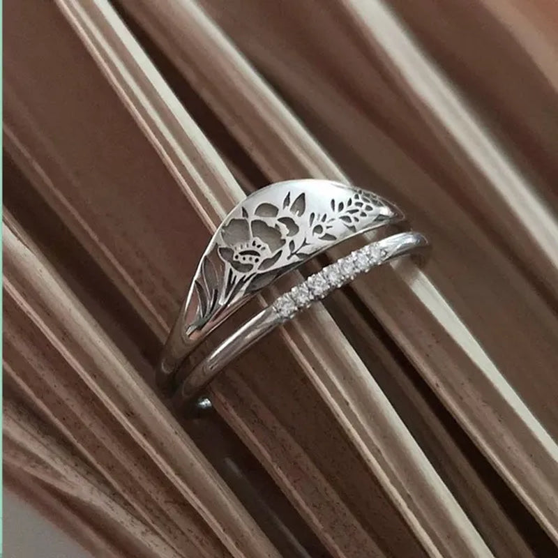 2Pcs/Set Women'S Fashion Jewelry Exquisite 925 Sterling Silver Ring Personality Carved Rose Flower Stackable Diamond Wedding Rings Set Beautiful Princess Bride Proposal Engagement Cocktail Party Accessories Anniversary Gift Size US4-12 Bague Femme