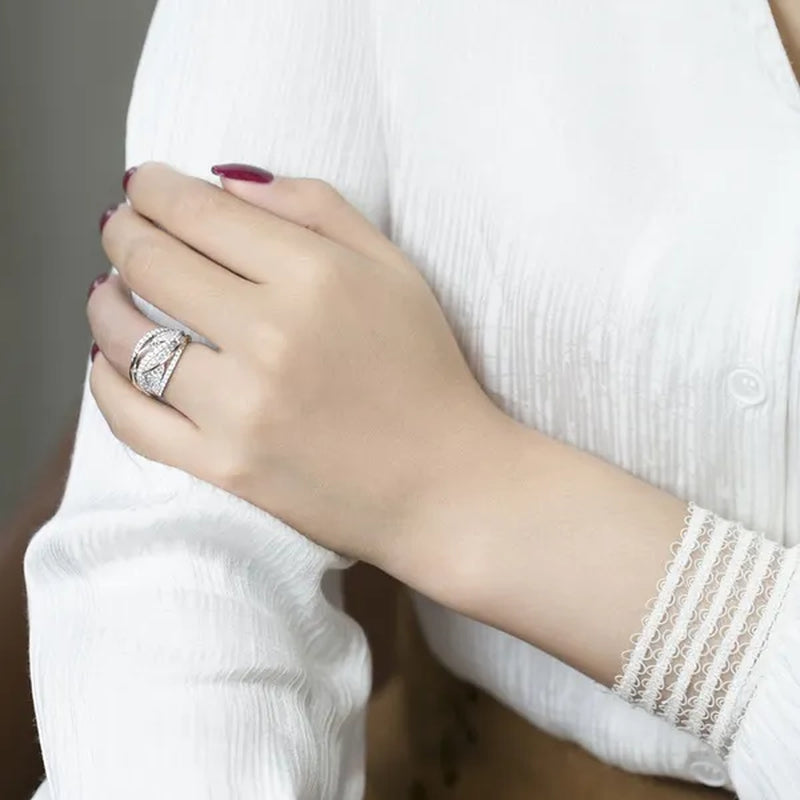 Exquisite Luxury Women'S Fashion Dazzling Ring Silver Plated Rose Gold Plated Two-Color Cross White Cubic Zirconia Ring Elegant Princess Romantic Bride Engagement Ring Noble Anniversary Ring Christmas Gift Jewelry