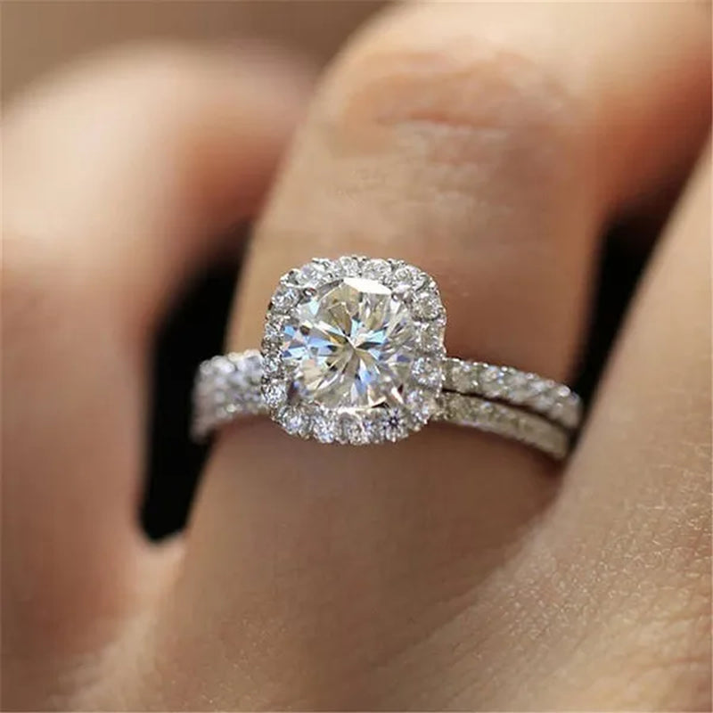 Exquisite Silver Plated Round Cut White Sapphire Diamond Promise Rings Courtship Jewelry Engagement Accessories
