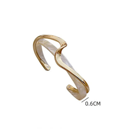 2021 Women Bracelet Simple White Shellfish Board Bend Metal Geometric Overlap Opening Bangle Fashion Jewellery