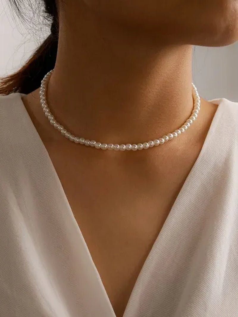 Vintage Pearl Necklace Women's Fashion Summer White Pearl Necklace Elegant Wedding Jewelry Personality Simple Fashion Clavicle Chain
