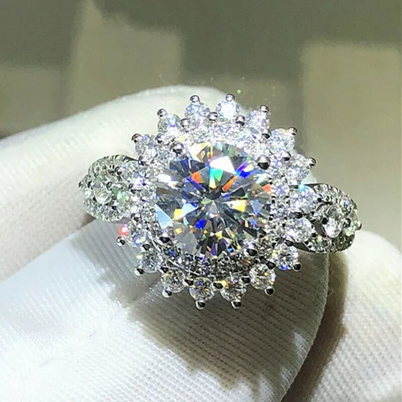 Exquisite White Sapphire Diamond Rings for Women Fashion 925 Sterling Silver Jewelry Charming Female Birthday Party Engagement Anniversary Gift for Girlfriend Bride Wedding Accessories Dazzling Ring Size 4-12 Bague Femme