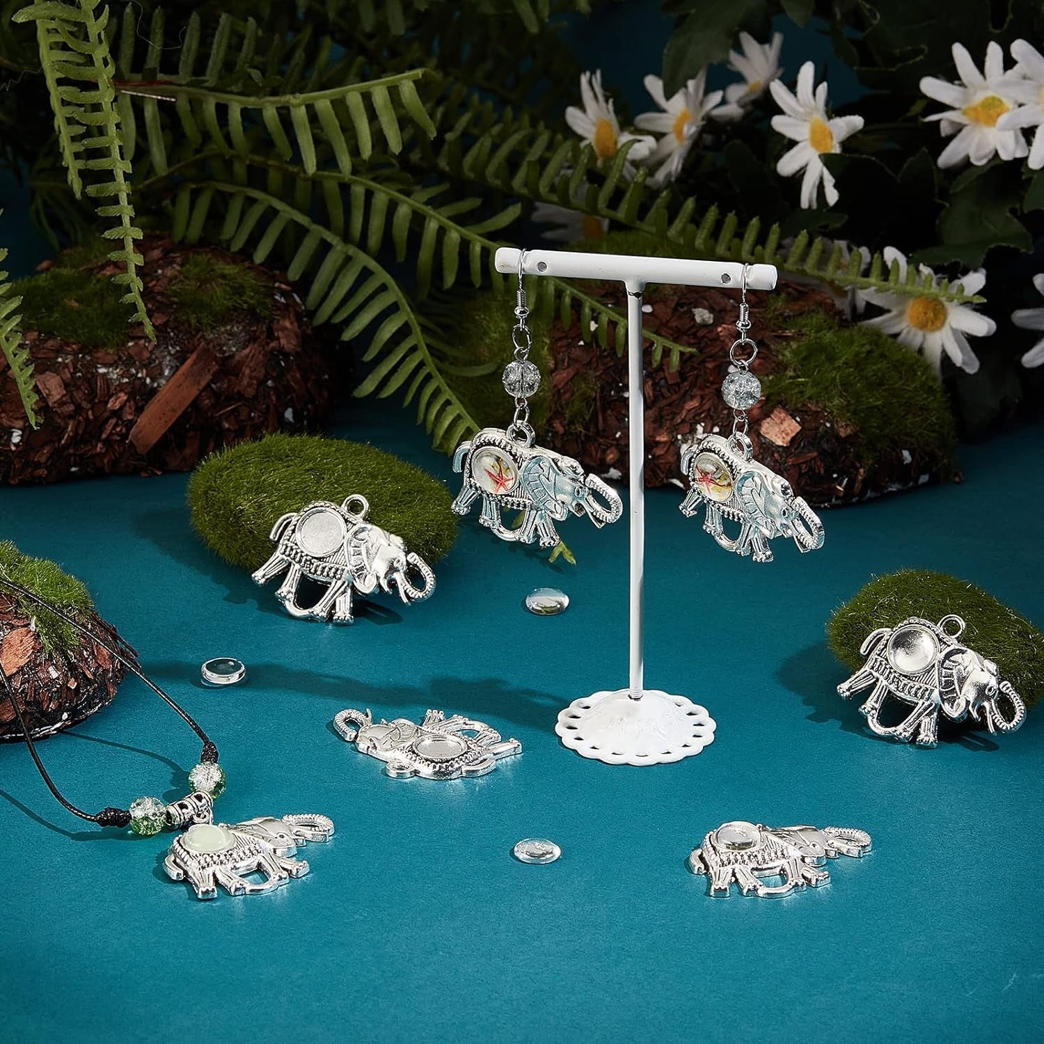 40Pcs Elephant Pendant Trays, 20Pcs Animal Photo Charms Blank Bezel with 20Pcs Transparent Glass Cabochon Dome Tiles Memorial Photo Pendant for Seaside Wedding Graduation Jewelry Making
