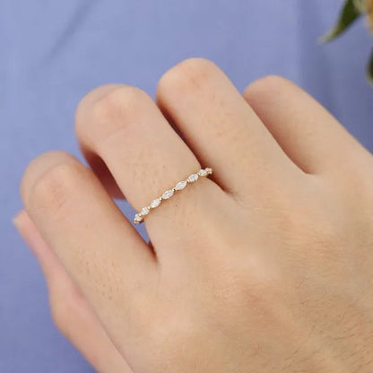 Gorgeous So Simple Shiny Marquise Ring Exquisite Stacking Rings for Women Wedding Accessories Elegant Princess Birthday Party Proposal Engagement Jewelry Band Gift for Bride Size 4-12 Bague Femme
