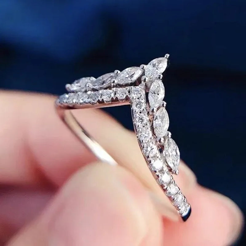 Unique Design Fashion Ring Marquise Cut Rings for Women Jewelry Beautiful Female Bride Engagement Wedding Band Party Accessories Anniversary Gift