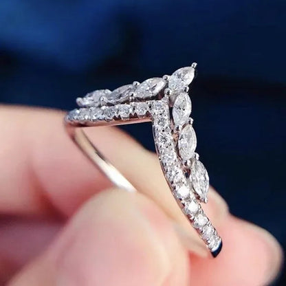 Unique Design Fashion Ring Marquise Cut Rings for Women Jewelry Beautiful Female Bride Engagement Wedding Band Party Accessories Anniversary Gift