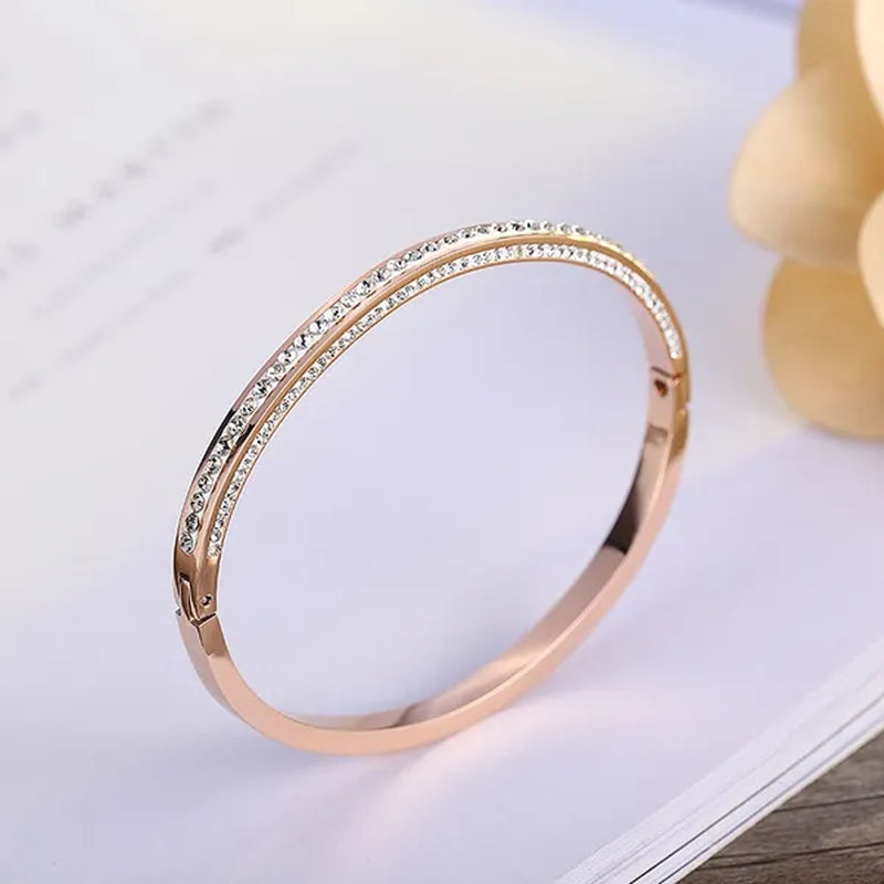 Classic Fashion Female Studded Sapphire Titanium Rose Bracelet Fade Jewelry Wholesale Color Rose Gold, Gold, Platinum