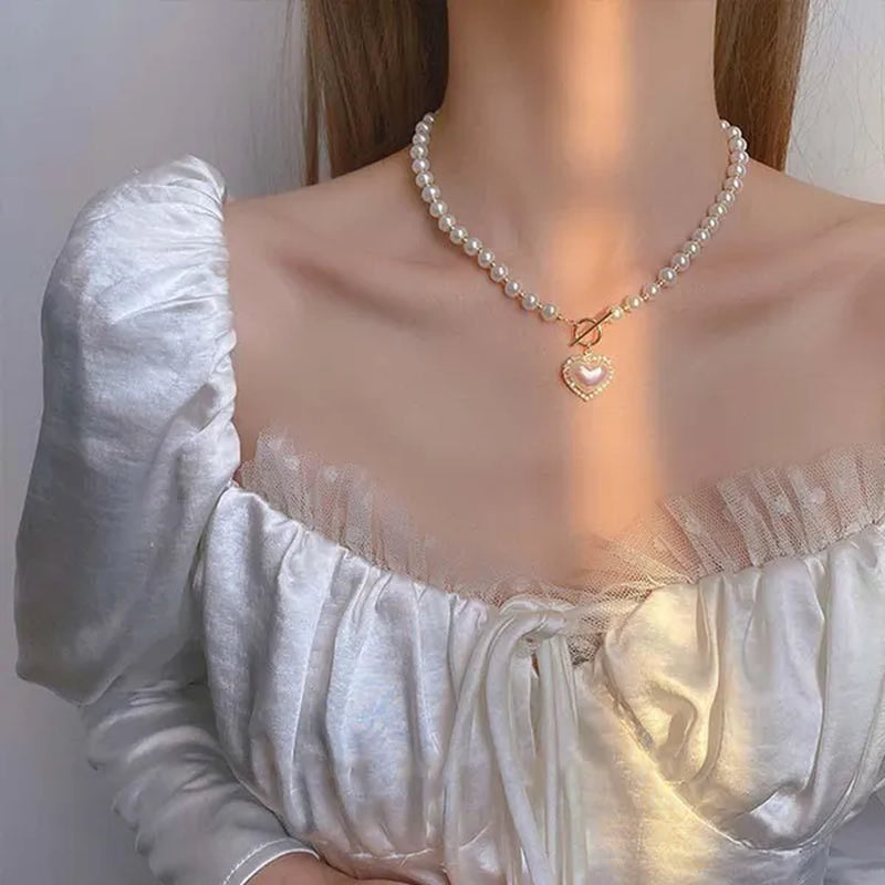 Korean Elegant Pearl Beads Necklace for Women Ladies Fashion Rhinestone Shell Heart Pendent Necklace Choker Jewelry