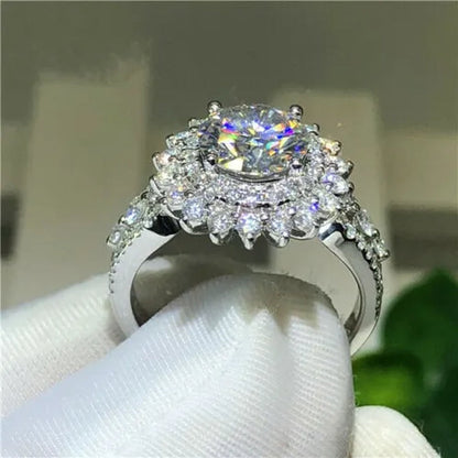 Exquisite White Sapphire Diamond Rings for Women Fashion 925 Sterling Silver Jewelry Charming Female Birthday Party Engagement Anniversary Gift for Girlfriend Bride Wedding Accessories Dazzling Ring Size 4-12 Bague Femme