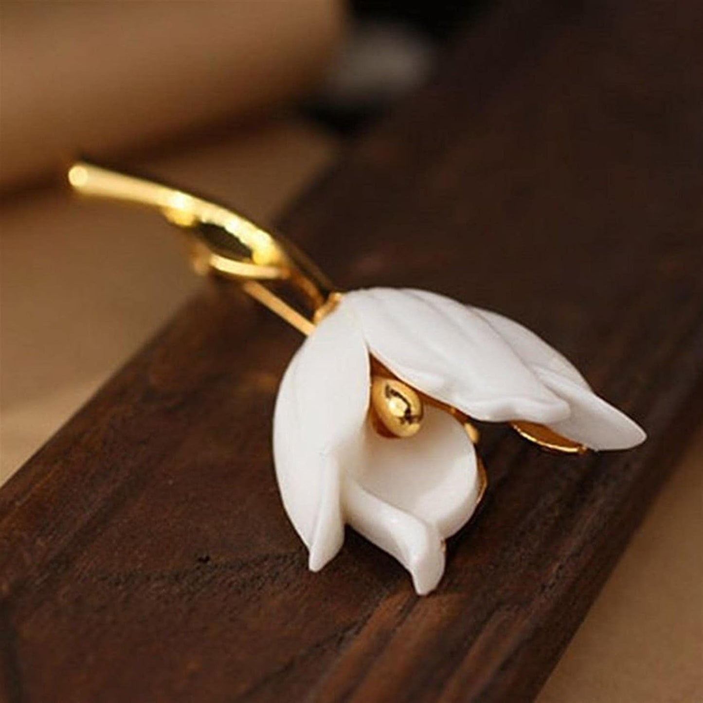 Travet White Gold Tulip Flower Brooch Pin Large Tulip Lapel Pin for Sweater Coat