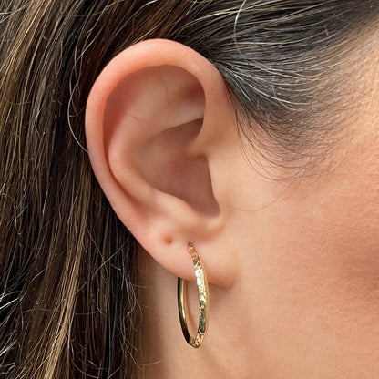 Italian 14K Yellow Gold Bright Shine Hammered Pinched Small Hollow Hoop Earrings