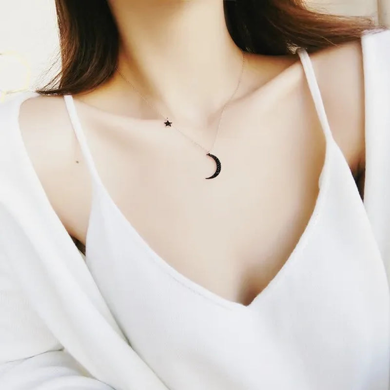 Fashion Black Diamond Star Moon Necklace Simple Moon Clavicle Chain Women