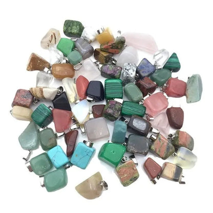 3/6/12/30 PCS Irregular Shape Chakra Stone Pendant Natural Crystal Quartz Stone Pendant Healing Crystal Gem Pendant for Women Girls