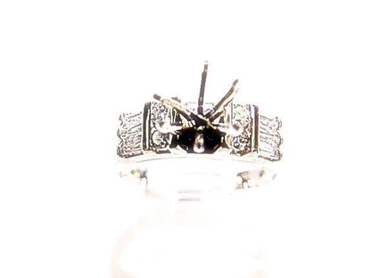 DIAMOND 4 ROUND BRILLIANT BAGUETTE SHAPE CHANNEL SET 6