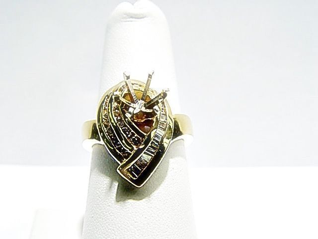 DIAMOND ROUND BRILLIANT SHAPE BAGUETTE SHAPE SETTING