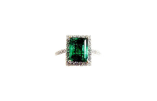 EMERALD GREEN RECTANGLE SHAPE 9.14X 6.92X 5.33MM DIAMOND