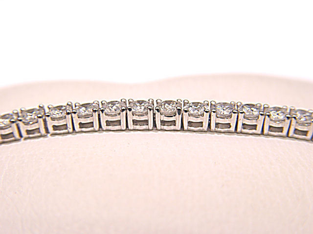 ROUND BRILLIANT CUT DIAMONDS 4 PRONG SET TENNIS BRACELET