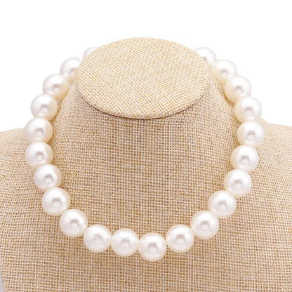 Vintage Pearl Necklace Women's Fashion Summer White Pearl Necklace Elegant Wedding Jewelry Personality Simple Fashion Clavicle Chain