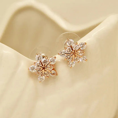 Elegant Stud Earrings Christmas Winter Snowflake Earrings Women Simple Jewelry
