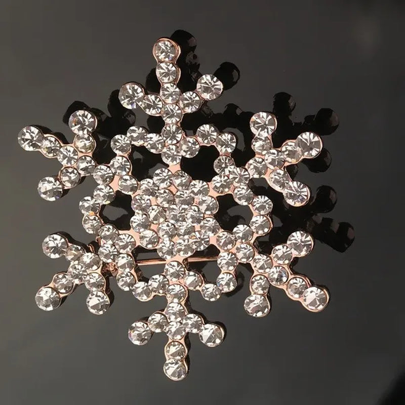 Christmas Charming Water Diamond Diamond Christmas SnowFlake Brooch Christmas Gift.