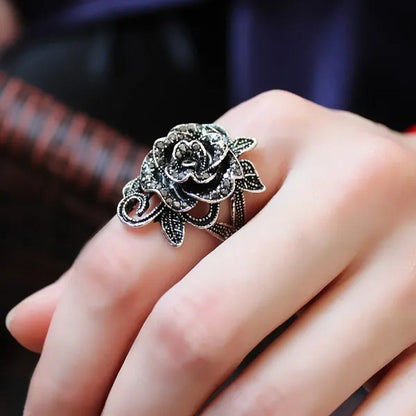 US/UK Trendy Women Retro Rose Flower Ring Black Crystal Vantige Big Flower Rings Jewelry Gift