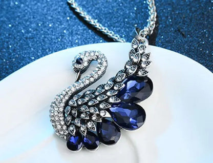 Elegant Crystal Swan Shape Pendant Necklace Female Temperament Pendant Long Sweater Chain