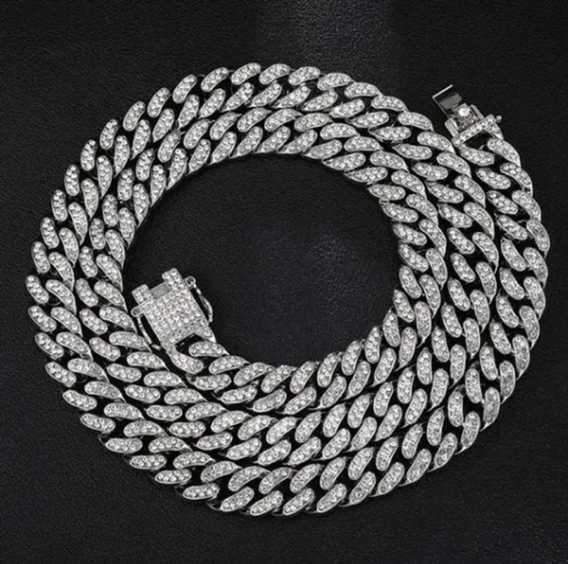 Men's Hip Hop Fashion Luxury 18K Gold and 925 Silver Ice-wound Hip Hop Diamond Watch Miami Cuban Bracelet and Ladies Watch Silver Diamond Bracelet Men and Women Hip Hop Party Jewelry