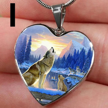 Exquisite Fashion Women's Classic Heart-shaped Animal Jewelry Indian Wolf Necklace Crystal Necklace Women's Jewelry Accessories Birthday Holiday Anniversary Gift