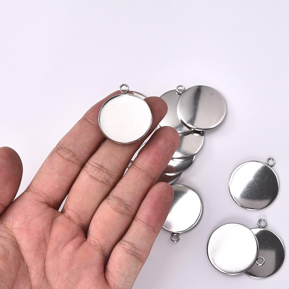 Silver Pendant Trays for Jewelry Making Kits, 40 Pieces Stainless Steel round Bezel with 40 Pcs Clear Cabochon Dome 25Mm / 1 Inch Diameter (Total 80 Pcs)