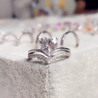Exquisite Heart Rings for Women Fashion Engagement Wedding Party Crystal Zircon Ring Gifts
