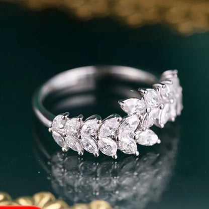 Luxury Women's Fashion Marquise Cut Ring Elegant Female Bridal Wedding Rings for Women Jewelry Engagement Anniversary Gift Party Accessories