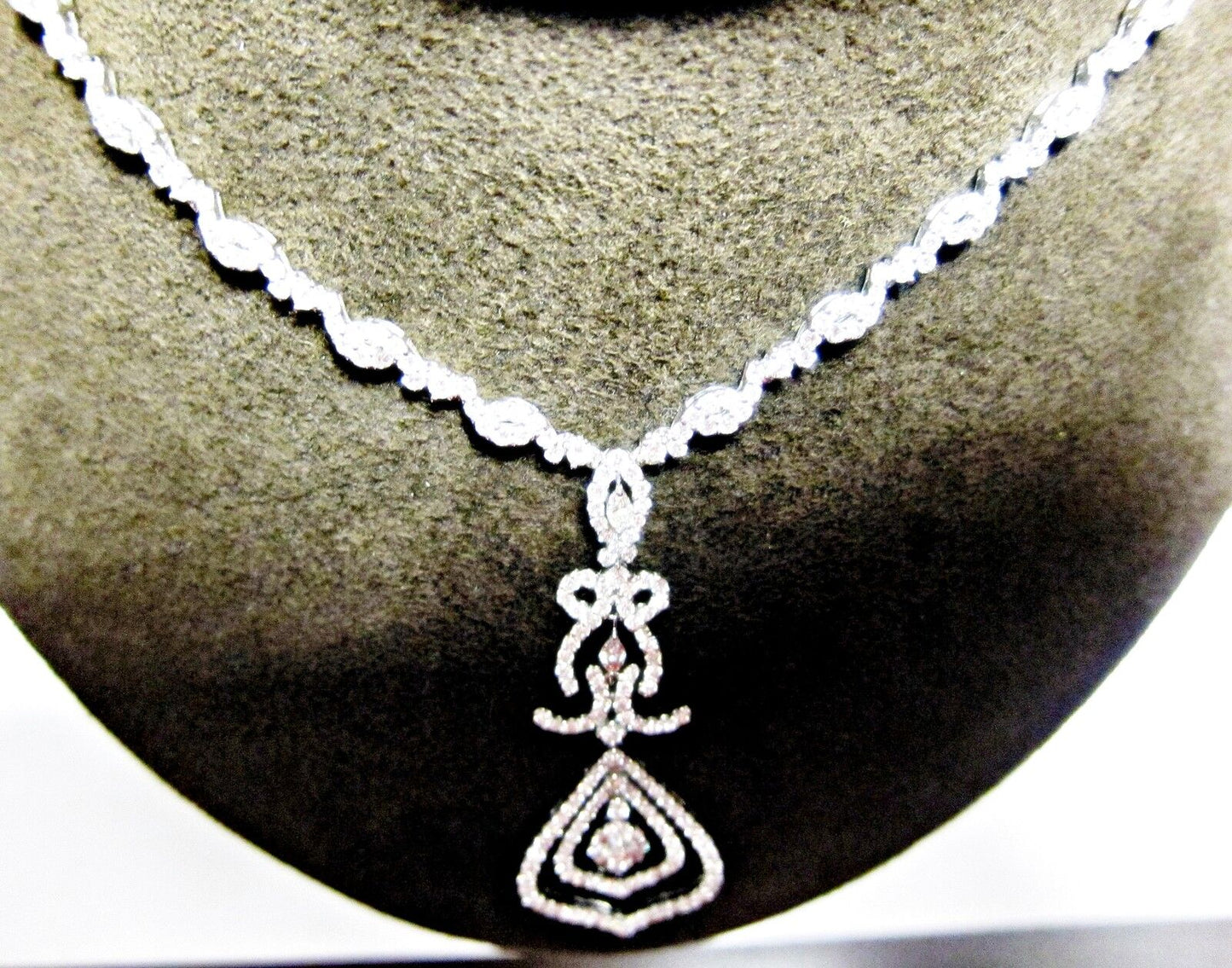 DIAMOND NECKLACE ROUND MARQUISE SHAPE SET ALL AROUND DIAMOND SET NECKLACED