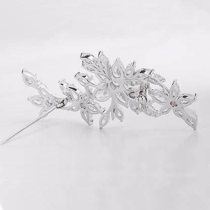 Silver Plated Base Diamante Zircon Flower Blossom Brooch Badge Pin Classic Design for Women