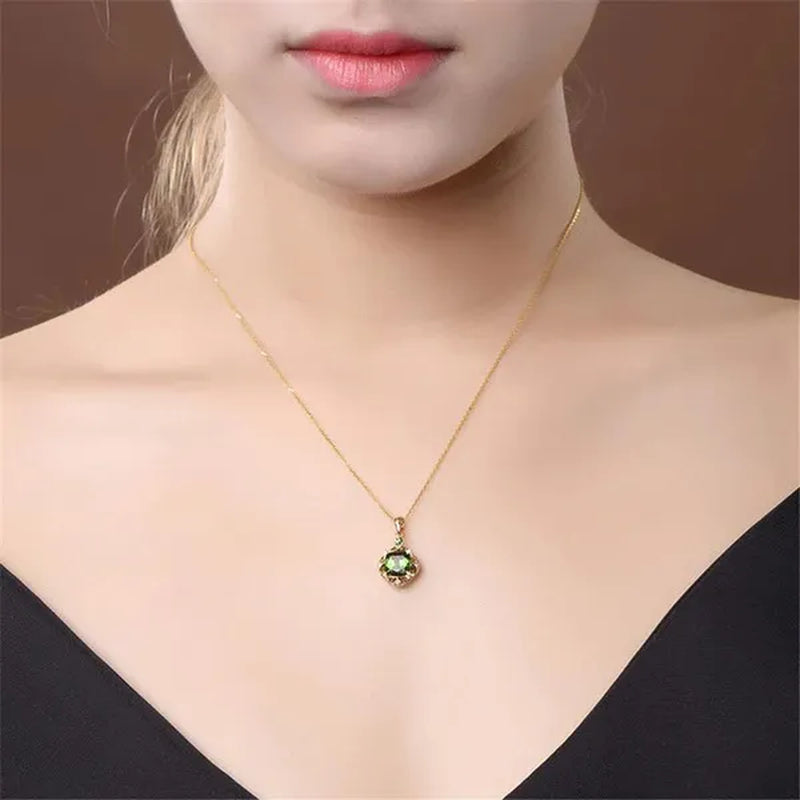 Fashion Emerald Gemstone Pendant 18K Gold Women Necklace Bridal Wedding Paryt Jewelry Valentine's Day Gift