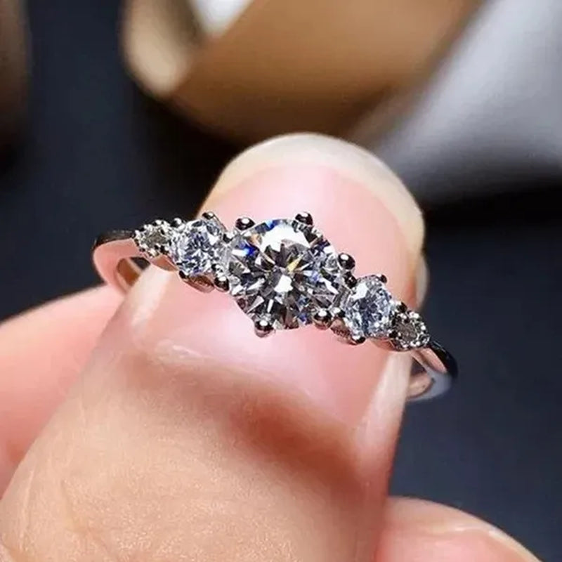 Luxury Women'S Fashion Silver Color Ring round Cut Cubic Zirconia Engagement Party Wedding Promise Rings Anniversary Gifts