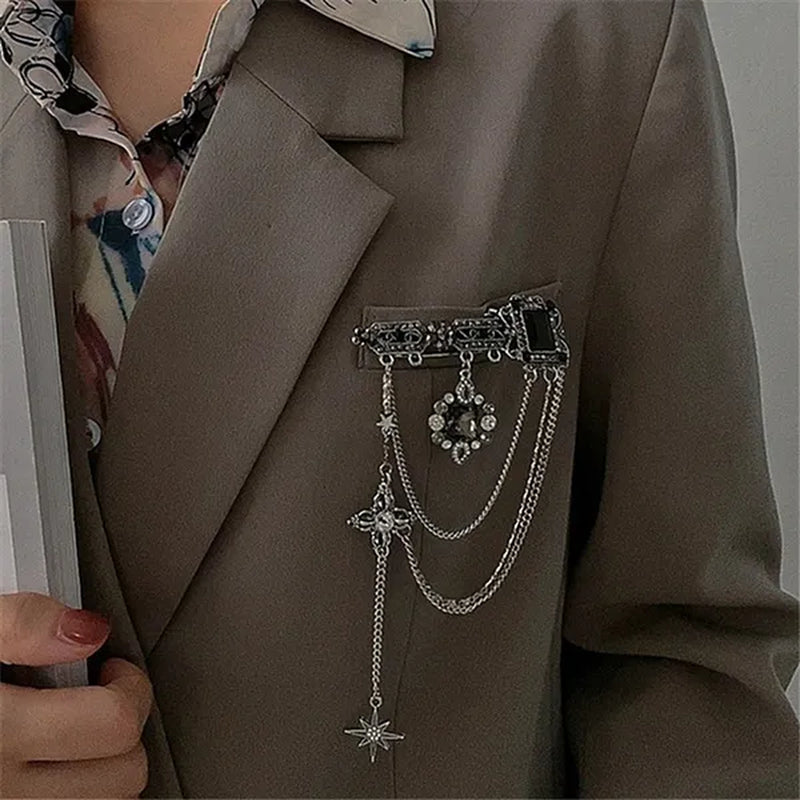 Fashion Black Six-Pointed Star Crystal Tassel Pendant Brooch Retro Pin Baroque Gemstone Decoration Simple Personality Rhinestone Zircon Square Flower Brooch Women and Men Unisex Clothing Accessories Wedding Engagement Bride Anniversary Party Jewelry Gift