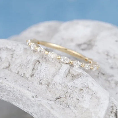 Gorgeous So Simple Shiny Marquise Ring Exquisite Stacking Rings for Women Wedding Accessories Elegant Princess Birthday Party Proposal Engagement Jewelry Band Gift for Bride Size 4-12 Bague Femme
