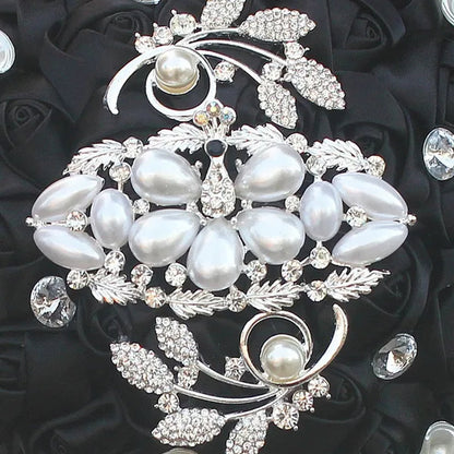 Exclusive Custom 18CM Wedding Bouquet Black Silk Rose Wedding Bride Bouquet Pearl Diamond Bow Brooch Bride Holding Flowers