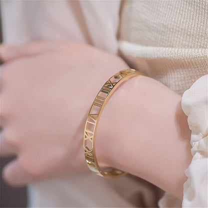Roman Numeral Series Hollow Carved Bracelet, Fashionable Women'S Bracelet, Roman Numeral Bracelet, Three-Color Roman Bracelet