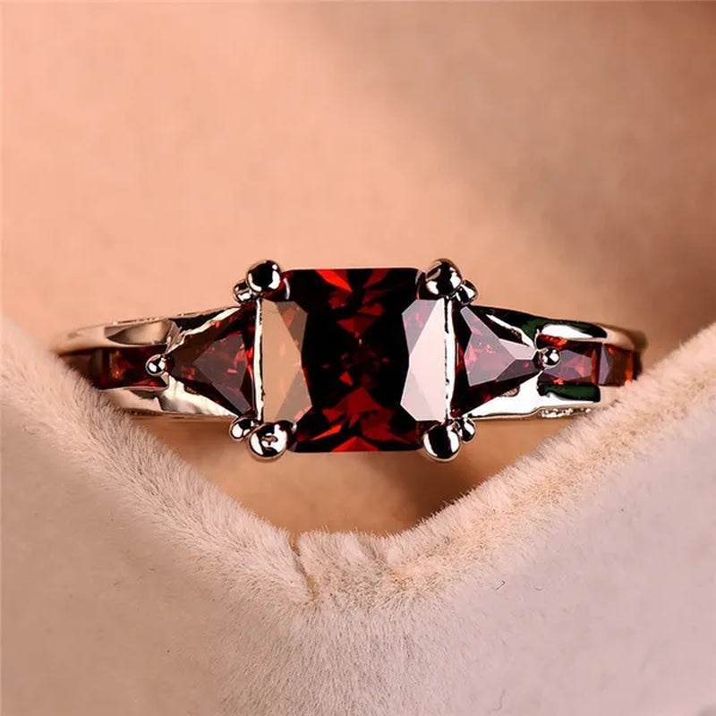 Fashion Women's Princess Cut Garnet Red Zircon Wedding Ring Party Jewelry Gift Size 6 7 8 9 10