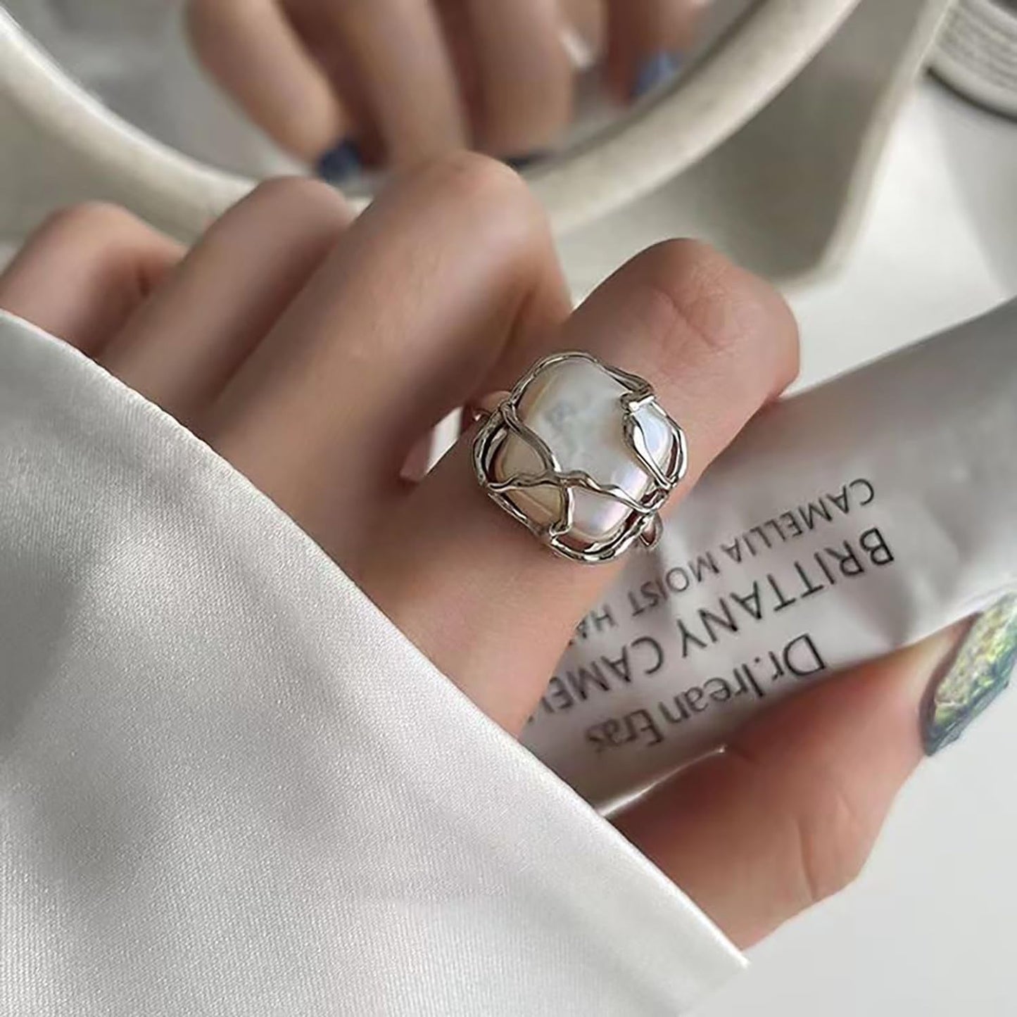 Irregular Pearl Ring for Women 18K Gold Baroque Pearl Ring Silver Geometrical Statement Ring Fashion Wedding Jewelry Gifts for Women Girls