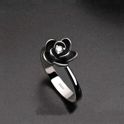 US European Creative New Women Fashion Jewelry  Naturalzircon Rose Inlaidzircon Ring Ladies Vintage Black Drip flowers Ring Engagement Wedding Ring Anniversary Gift Jewelry Size 4-11