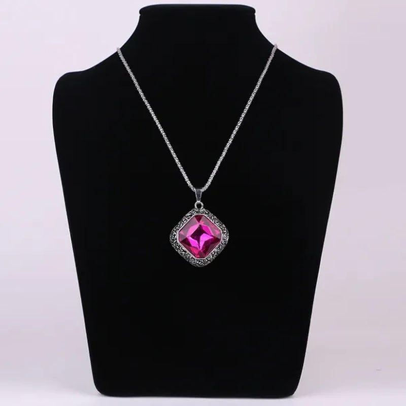 Hot Fashion New Ocean Heart Red Gem Pendant Love Box Necklace Heart-shaped Clavicle Chain Ruby Jewelry Ladies Gift  Women  Party