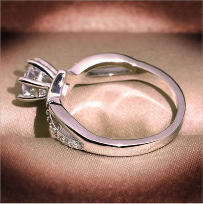 Six-Pronged Colorless Moissanite Infinity Engagement Ring in Infinity Ring Diamond Infinity Wedding Band Micro Pave Infinity Ring Diamond Twist Ring Half-Way Infinity Ring Engagement Ring Anniversary Ring Rings for Women Fashion Jewelry