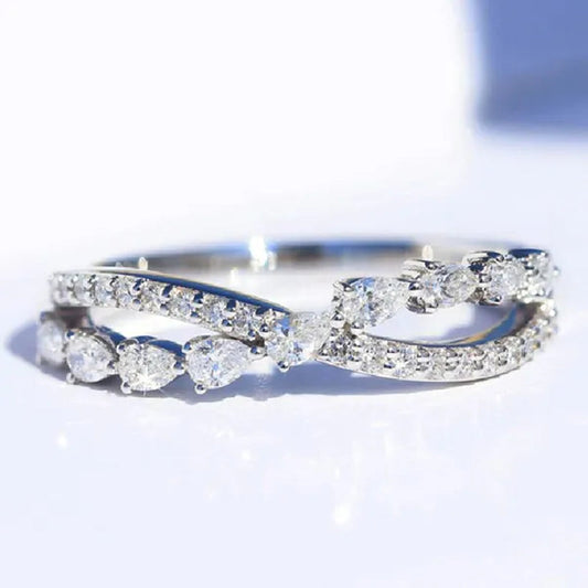 Luxury Twist Rings for Women Fashion 925 Silver Jewelry White Pear Shape Crystal Zircon Ring Elegant Female Engagement Wedding Party Accessories Anniversary Gift