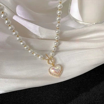 Korean Elegant Pearl Beads Necklace for Women Ladies Fashion Rhinestone Shell Heart Pendent Necklace Choker Jewelry