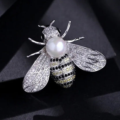 New Brand Design Insect Series Brooch Women Delicate Little Bee Brooches Crystal Rhinestone Pin Brooch Jewelry Gifts For Girl